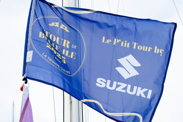 TOUR_DE_BELLE-ILE_-_La_Voile_en_partage_avec_Suzuki_Marine_France_TOUR_DE_BELLE-ILE_-_La_Voile_en_partage_avec_Suzuki_Marine_France ©