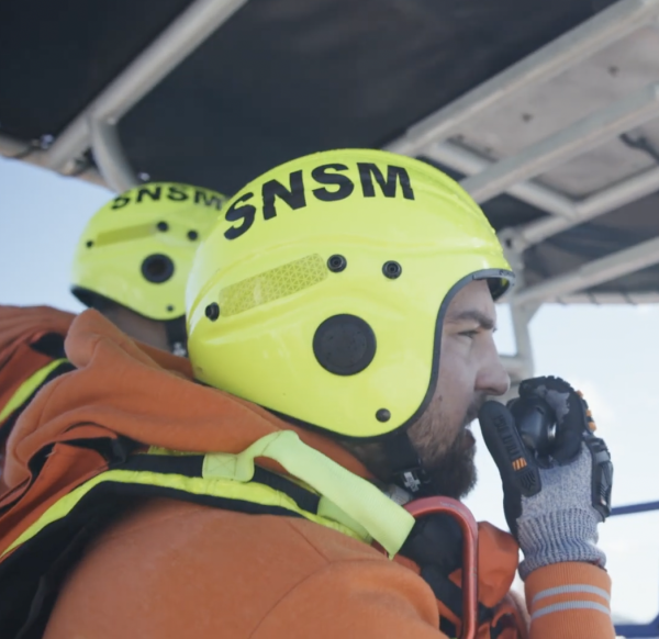 _Suzuki__Marine_Pro__Etre_aux_cotes_des_professionnels_de_la_mer_cest_notre_metier_Suzuki_Marine_Pro_etre_aux_cotes_des_professionnels_de_la_mer_cest_notre_metier &copy;