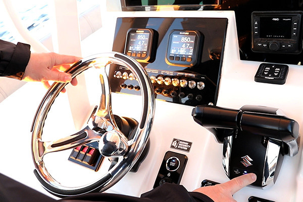 suzuki_precision_control_SPC_Suzuki_Marine_France_suzuki_precision_control_SPC_Suzuki_Marine_France ©